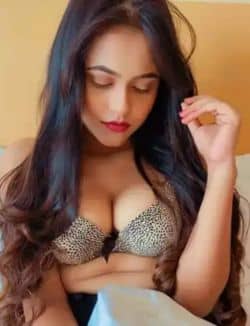 Zoya 22 year female call girls in Mumbai 